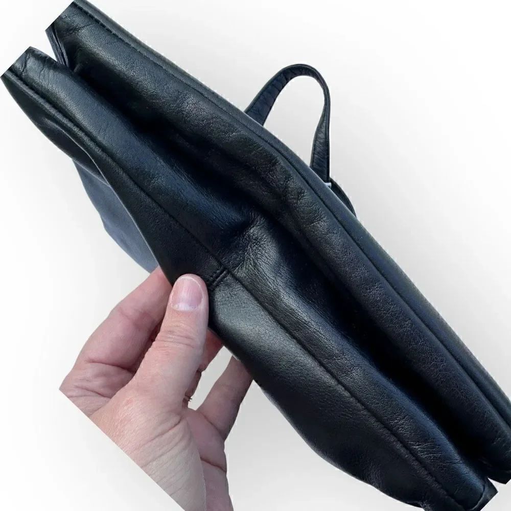 Leather Co. by Liz Claiborne top handle soft black handbag  8.5x7.5 - Picture 9 of 10